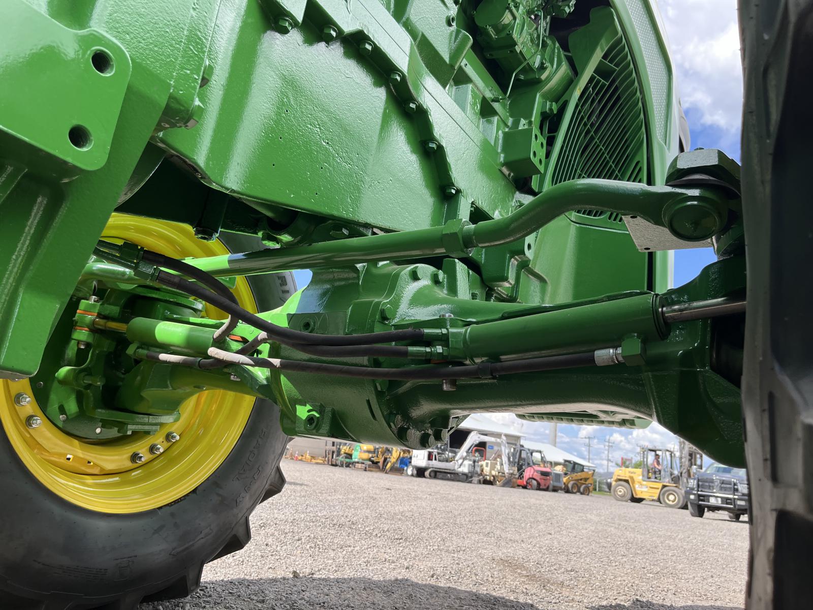 ./imagenes/INVOICE/2019/17361/TRACTOR JOHN DEERE 8320 (16).JPG